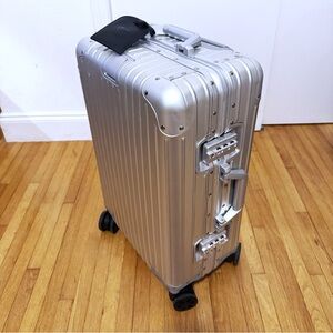 Premium Aluminum Luggage